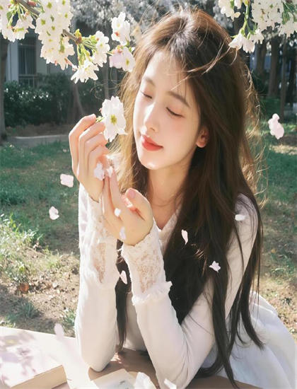 【技术成就评价】美学专家艺术鉴赏《虎妈狼婆》主题的思想内涵与现实意义